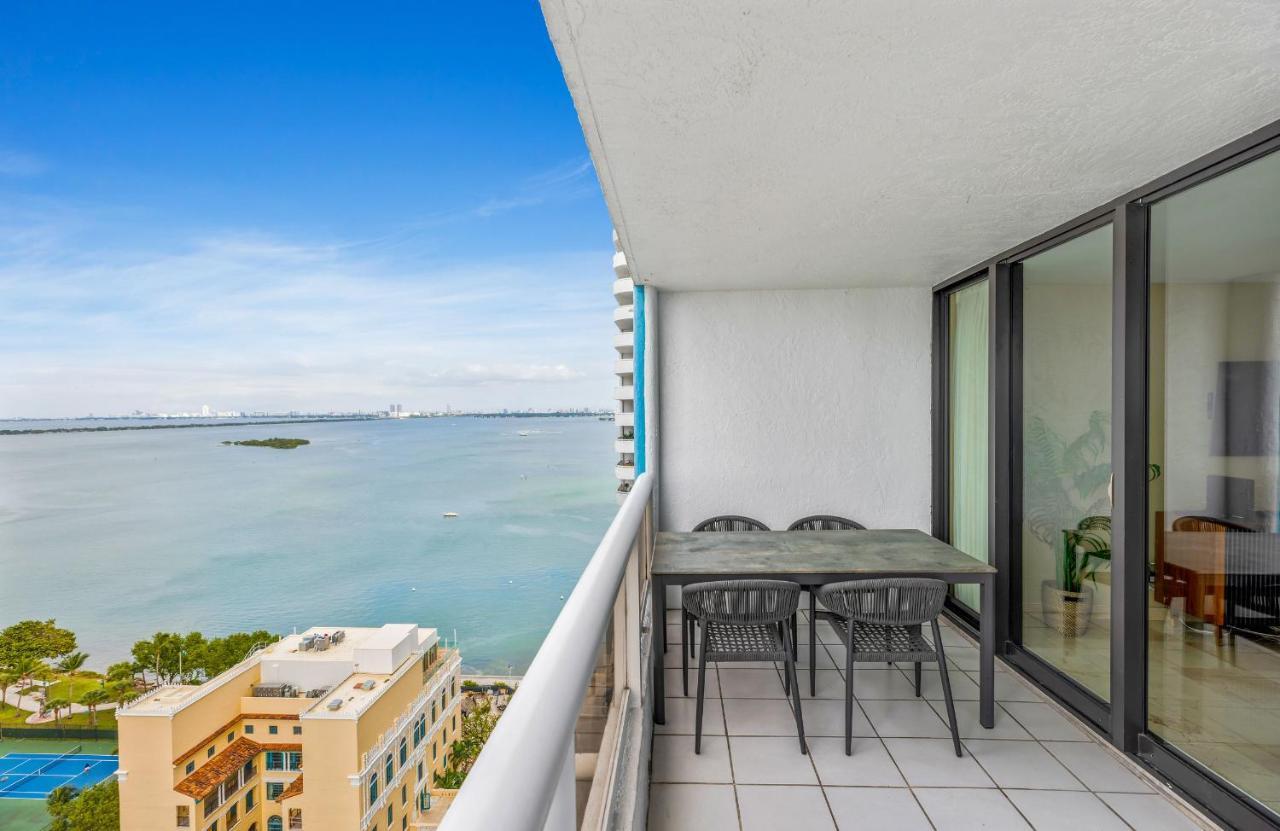 High Rise Comfort With Balcony Doral Eksteriør billede