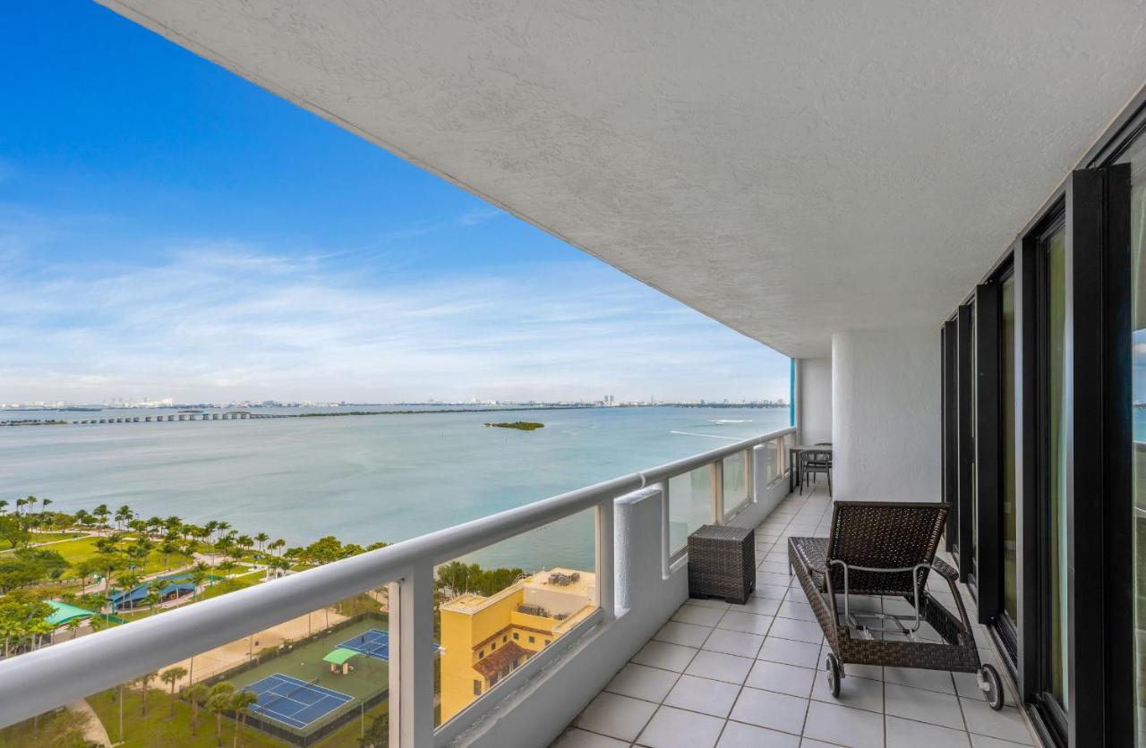 High Rise Comfort With Balcony Doral Eksteriør billede